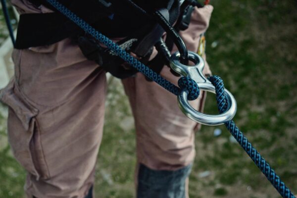 pexels-rappelling-1842180_1280